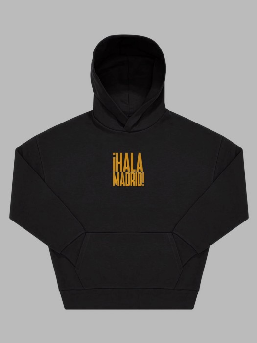 Mockup czarna bluza przód Hala Madrid.jpg