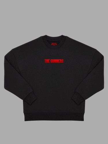 Mockup czarna bluza bez kaptura przód.jpg