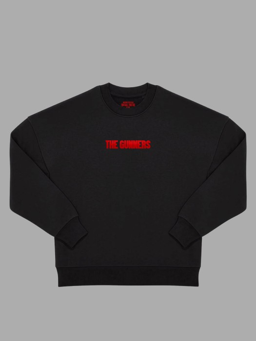 Mockup czarna bluza bez kaptura przód.jpg