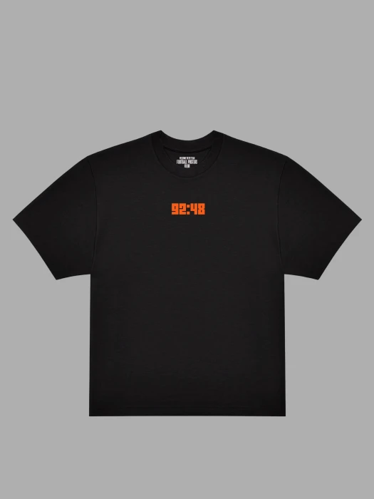 Mockup-czarna-koszulka-przód-la-decima.webp