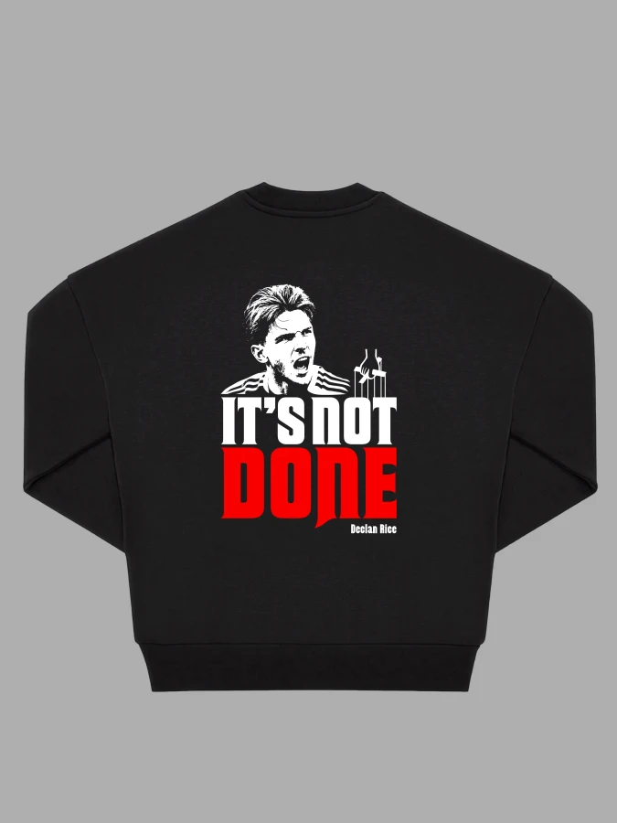 Mockup czarna bluza bez kaptura tył DONE.jpg