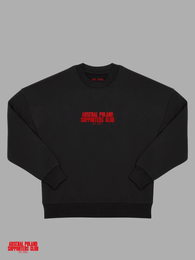 Mockup czarna bluza bez kaptura przód APSC 2.jpg